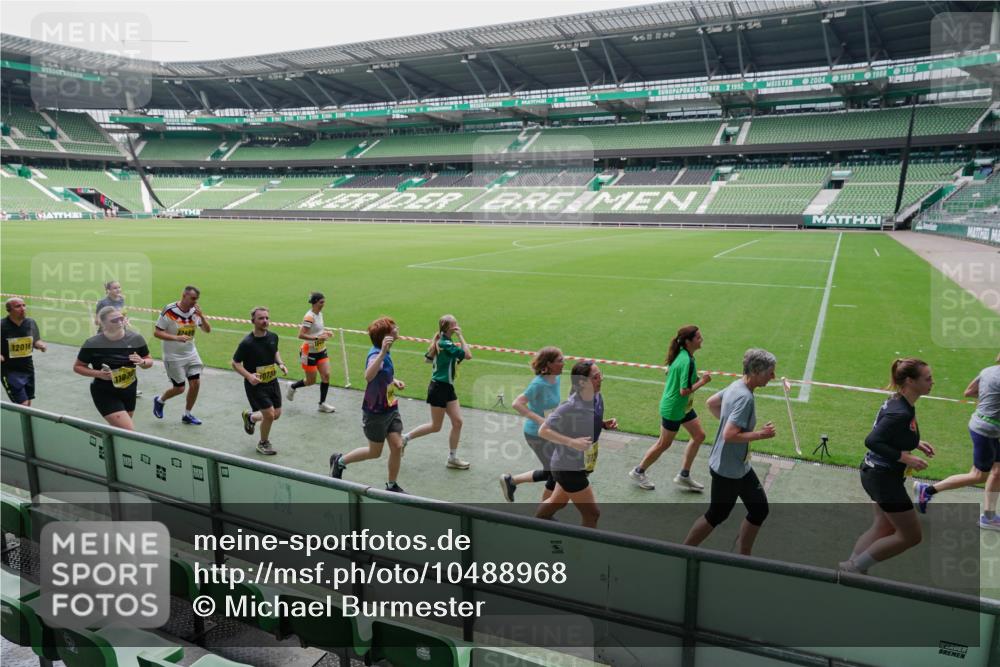 13.09.2026 - 21. swb-Marathon Bremen Michael Burmester http://msf.ph/oto/10488968 13.09.2026 10:38:03 Laufen im Stadion 10090, 10091, 10092, 10150, 10153, 10154, 10168, 10186, 10188, 10190, 10198, 10205, 10237, 10257, 10259, 10260, 10273, 10274, 10283, 10296, 10305, 10315, 10323, 10327, 10331, 10332, 10370, 10375, 10376, 10432, 10444, 10465, 10488, 10497, 10500, 10516, 10526, 10598, 10613, 10633, 10645, 10647, 10648, 10654, 10659, 10661, 10663, 10674, 10681, 10682, 10695, 10697, 10802, 10823 meine-sportfotos.de