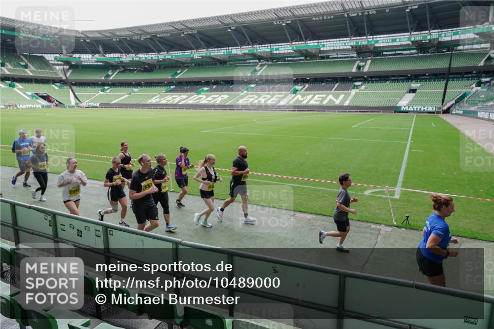 13.09.2026 - 21. swb-Marathon Bremen Michael Burmester http://msf.ph/oto/10489000 13.09.2026 10:38:38 Laufen im Stadion 10090, 10091, 10135, 10139, 10150, 10168, 10188, 10190, 10204, 10205, 10217, 10229, 10238, 10259, 10260, 10273, 10274, 10283, 10305, 10314, 10315, 10323, 10360, 10363, 10364, 10370, 10375, 10376, 10378, 10404, 10432, 10444, 10457, 10465, 10469, 10488, 10505, 10510, 10511, 10516, 10526, 10595, 10598, 10609, 10619, 10630, 10645, 10654, 10661, 10662, 10664, 10674, 10681, 10682, 10686, 10695, 10697, 10802, 10823 meine-sportfotos.de