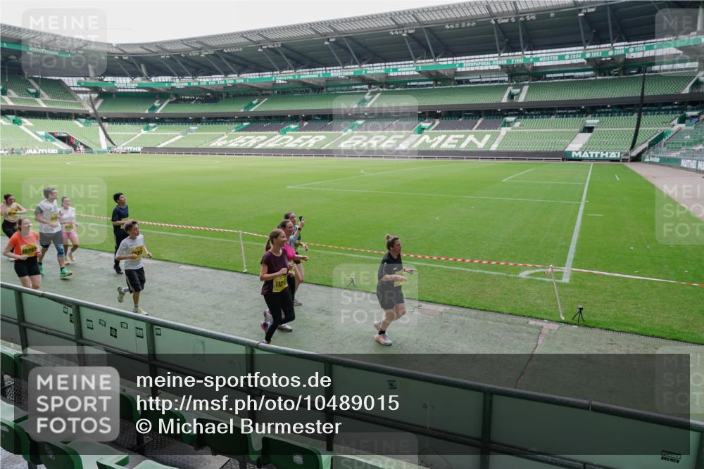 13.09.2026 - 21. swb-Marathon Bremen Michael Burmester http://msf.ph/oto/10489015 13.09.2026 10:38:53 Laufen im Stadion 10090, 10091, 10135, 10138, 10139, 10168, 10188, 10190, 10204, 10205, 10217, 10229, 10238, 10259, 10260, 10273, 10274, 10279, 10280, 10283, 10305, 10314, 10323, 10360, 10363, 10364, 10370, 10375, 10376, 10378, 10404, 10432, 10457, 10465, 10469, 10488, 10493, 10501, 10505, 10510, 10511, 10526, 10556, 10576, 10595, 10598, 10609, 10616, 10619, 10630, 10645, 10654, 10660, 10661, 10662, 10664, 10681, 10682, 10686, 10695, 10697, 10712, 10743, 10802, 10823 meine-sportfotos.de