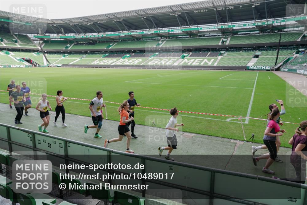 13.09.2026 - 21. swb-Marathon Bremen Michael Burmester http://msf.ph/oto/10489017 13.09.2026 10:38:55 Laufen im Stadion 10090, 10091, 10135, 10138, 10139, 10168, 10188, 10190, 10204, 10205, 10217, 10229, 10238, 10259, 10260, 10273, 10274, 10279, 10280, 10283, 10305, 10314, 10323, 10360, 10363, 10364, 10370, 10375, 10376, 10378, 10404, 10432, 10457, 10465, 10469, 10488, 10493, 10501, 10505, 10510, 10511, 10526, 10556, 10576, 10595, 10609, 10616, 10619, 10630, 10645, 10654, 10660, 10661, 10662, 10664, 10681, 10682, 10686, 10695, 10697, 10712, 10743, 10802, 10823 meine-sportfotos.de