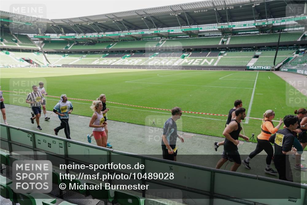 13.09.2026 - 21. swb-Marathon Bremen Michael Burmester http://msf.ph/oto/10489028 13.09.2026 10:39:04 Laufen im Stadion 10090, 10091, 10135, 10138, 10139, 10168, 10188, 10190, 10204, 10205, 10217, 10229, 10238, 10259, 10260, 10279, 10280, 10283, 10305, 10314, 10360, 10363, 10364, 10370, 10375, 10376, 10378, 10404, 10432, 10457, 10465, 10469, 10484, 10488, 10493, 10501, 10505, 10510, 10511, 10526, 10556, 10576, 10580, 10595, 10609, 10616, 10619, 10630, 10645, 10654, 10660, 10661, 10662, 10664, 10681, 10682, 10686, 10695, 10697, 10712, 10743, 10802, 10823 meine-sportfotos.de