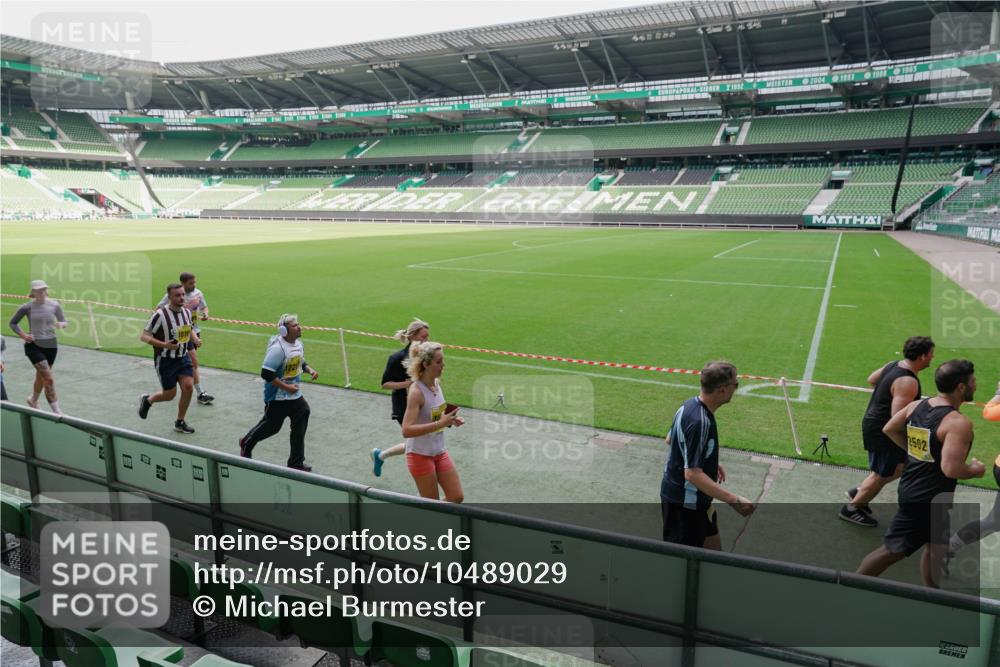 13.09.2026 - 21. swb-Marathon Bremen Michael Burmester http://msf.ph/oto/10489029 13.09.2026 10:39:05 Laufen im Stadion 10090, 10091, 10135, 10138, 10139, 10168, 10188, 10190, 10204, 10205, 10217, 10229, 10238, 10259, 10260, 10279, 10280, 10283, 10305, 10314, 10360, 10363, 10364, 10370, 10375, 10376, 10378, 10404, 10432, 10457, 10465, 10469, 10484, 10488, 10493, 10501, 10505, 10510, 10511, 10526, 10556, 10576, 10580, 10595, 10609, 10616, 10619, 10630, 10645, 10654, 10660, 10661, 10662, 10664, 10681, 10682, 10686, 10695, 10697, 10712, 10737, 10743, 10802, 10823 meine-sportfotos.de