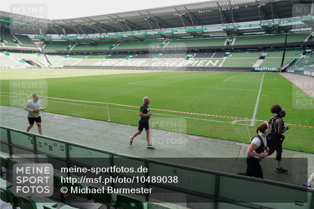 13.09.2026 - 21. swb-Marathon Bremen Michael Burmester http://msf.ph/oto/10489038 13.09.2026 10:39:16 Laufen im Stadion 10135, 10138, 10139, 10168, 10188, 10190, 10204, 10205, 10217, 10229, 10234, 10238, 10259, 10260, 10279, 10280, 10305, 10314, 10360, 10363, 10364, 10370, 10375, 10376, 10378, 10386, 10404, 10432, 10457, 10465, 10469, 10484, 10493, 10501, 10505, 10510, 10511, 10526, 10556, 10576, 10580, 10595, 10599, 10609, 10616, 10619, 10630, 10645, 10653, 10654, 10660, 10661, 10662, 10664, 10681, 10682, 10686, 10695, 10697, 10712, 10737, 10743, 10802, 10823 meine-sportfotos.de