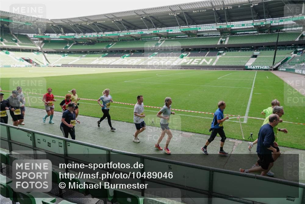 13.09.2026 - 21. swb-Marathon Bremen Michael Burmester http://msf.ph/oto/10489046 13.09.2026 10:39:26 Laufen im Stadion 10135, 10138, 10139, 10156, 10168, 10169, 10188, 10190, 10204, 10205, 10217, 10229, 10234, 10238, 10259, 10260, 10279, 10280, 10305, 10314, 10360, 10363, 10364, 10378, 10386, 10404, 10457, 10465, 10469, 10484, 10493, 10501, 10505, 10510, 10511, 10526, 10556, 10570, 10576, 10580, 10595, 10599, 10609, 10616, 10619, 10630, 10645, 10653, 10660, 10661, 10662, 10664, 10681, 10682, 10686, 10695, 10696, 10697, 10712, 10737, 10743, 10751, 10802, 10823 meine-sportfotos.de
