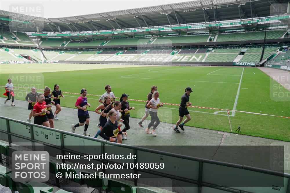 13.09.2026 - 21. swb-Marathon Bremen Michael Burmester http://msf.ph/oto/10489059 13.09.2026 10:39:41 Laufen im Stadion 10135, 10138, 10139, 10156, 10168, 10169, 10188, 10204, 10213, 10217, 10229, 10234, 10238, 10259, 10260, 10279, 10280, 10299, 10314, 10321, 10360, 10363, 10364, 10378, 10386, 10404, 10406, 10417, 10435, 10457, 10469, 10484, 10493, 10501, 10505, 10510, 10511, 10526, 10556, 10570, 10576, 10580, 10595, 10599, 10609, 10616, 10619, 10630, 10645, 10653, 10660, 10661, 10662, 10664, 10681, 10682, 10686, 10695, 10696, 10697, 10712, 10737, 10743, 10751, 10802 meine-sportfotos.de