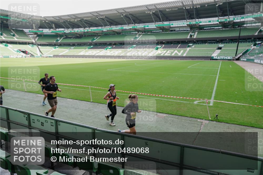 13.09.2026 - 21. swb-Marathon Bremen Michael Burmester http://msf.ph/oto/10489068 13.09.2026 10:39:53 Laufen im Stadion 10135, 10138, 10139, 10156, 10169, 10188, 10204, 10213, 10217, 10229, 10234, 10238, 10259, 10260, 10279, 10280, 10299, 10314, 10321, 10360, 10363, 10364, 10378, 10386, 10404, 10406, 10417, 10424, 10435, 10455, 10457, 10469, 10484, 10493, 10501, 10505, 10510, 10511, 10526, 10556, 10570, 10576, 10580, 10582, 10595, 10599, 10609, 10616, 10619, 10630, 10653, 10660, 10662, 10664, 10686, 10696, 10712, 10737, 10743, 10751 meine-sportfotos.de