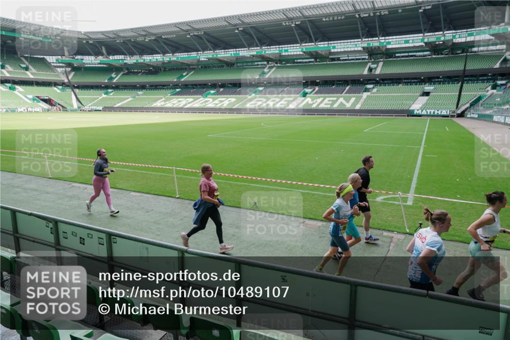 13.09.2026 - 21. swb-Marathon Bremen Michael Burmester http://msf.ph/oto/10489107 13.09.2026 10:40:33 Laufen im Stadion 10135, 10138, 10139, 10155, 10156, 10163, 10169, 10213, 10217, 10229, 10234, 10247, 10279, 10280, 10299, 10313, 10314, 10321, 10354, 10378, 10386, 10399, 10406, 10414, 10417, 10419, 10424, 10435, 10455, 10483, 10484, 10493, 10501, 10505, 10510, 10511, 10527, 10545, 10556, 10570, 10576, 10580, 10582, 10586, 10599, 10609, 10611, 10616, 10619, 10644, 10653, 10660, 10662, 10664, 10694, 10696, 10706, 10712, 10737, 10743, 10751, 10766, 10768, 10804, 11043 meine-sportfotos.de