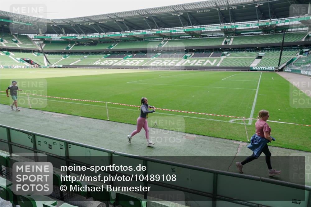 13.09.2026 - 21. swb-Marathon Bremen Michael Burmester http://msf.ph/oto/10489108 13.09.2026 10:40:34 Laufen im Stadion 10135, 10138, 10139, 10155, 10156, 10163, 10169, 10213, 10217, 10229, 10234, 10247, 10279, 10280, 10299, 10313, 10314, 10321, 10354, 10378, 10386, 10399, 10406, 10414, 10417, 10419, 10424, 10435, 10455, 10483, 10484, 10493, 10501, 10505, 10510, 10511, 10527, 10545, 10556, 10570, 10576, 10580, 10582, 10586, 10599, 10609, 10611, 10616, 10619, 10644, 10653, 10660, 10662, 10664, 10694, 10696, 10706, 10712, 10737, 10743, 10751, 10766, 10768, 10804, 11043 meine-sportfotos.de