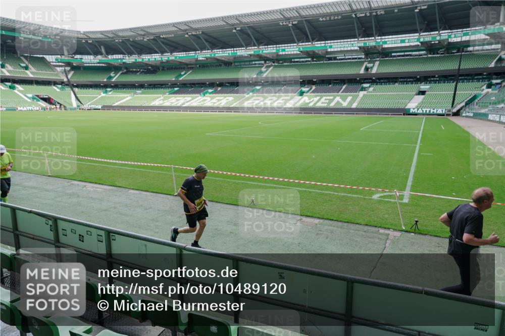 13.09.2026 - 21. swb-Marathon Bremen Michael Burmester http://msf.ph/oto/10489120 13.09.2026 10:40:51 Laufen im Stadion 10138, 10155, 10156, 10163, 10169, 10213, 10234, 10247, 10279, 10280, 10299, 10313, 10321, 10354, 10386, 10399, 10406, 10414, 10417, 10419, 10424, 10435, 10455, 10483, 10484, 10493, 10501, 10527, 10545, 10556, 10570, 10576, 10580, 10582, 10586, 10599, 10611, 10616, 10644, 10653, 10660, 10694, 10696, 10705, 10706, 10712, 10719, 10722, 10737, 10743, 10751, 10766, 10768, 10776, 10804, 10859, 11043, 11239 meine-sportfotos.de