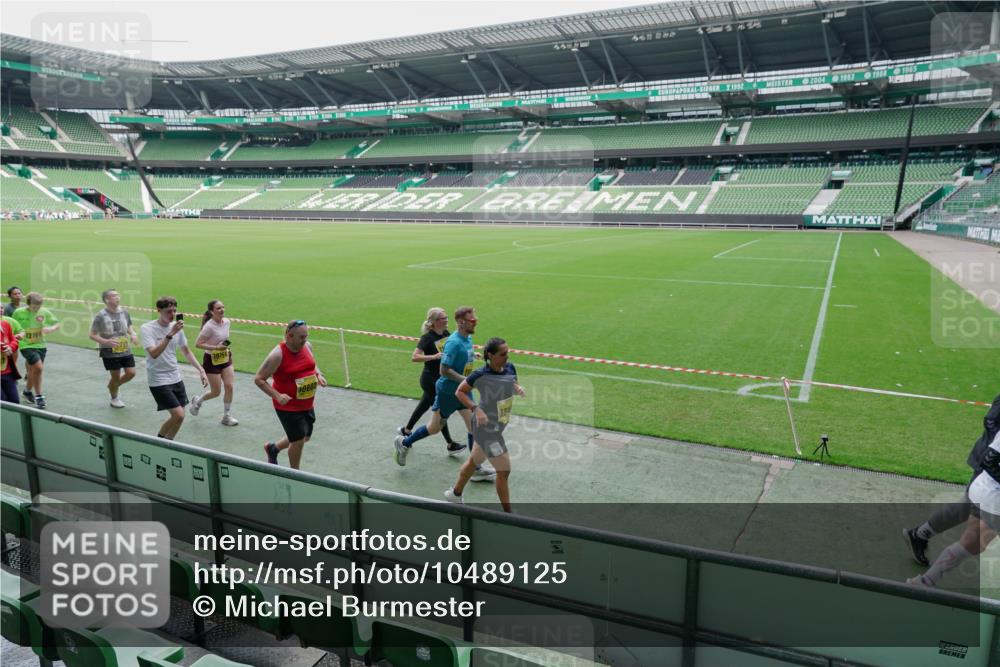 13.09.2026 - 21. swb-Marathon Bremen Michael Burmester http://msf.ph/oto/10489125 13.09.2026 10:40:57 Laufen im Stadion 10155, 10156, 10163, 10169, 10213, 10234, 10247, 10280, 10299, 10313, 10321, 10354, 10386, 10399, 10406, 10414, 10417, 10419, 10422, 10424, 10435, 10455, 10483, 10484, 10501, 10527, 10545, 10547, 10556, 10570, 10580, 10582, 10586, 10599, 10611, 10616, 10644, 10653, 10660, 10694, 10696, 10705, 10706, 10712, 10719, 10722, 10737, 10743, 10751, 10766, 10768, 10776, 10804, 10859, 10889, 11043, 11239 meine-sportfotos.de