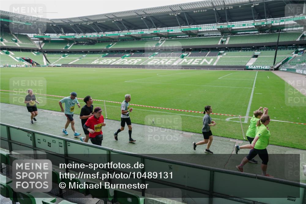 13.09.2026 - 21. swb-Marathon Bremen Michael Burmester http://msf.ph/oto/10489131 13.09.2026 10:41:02 Laufen im Stadion 10155, 10156, 10163, 10169, 10213, 10234, 10247, 10299, 10313, 10321, 10354, 10386, 10399, 10406, 10414, 10417, 10419, 10422, 10424, 10435, 10455, 10461, 10462, 10483, 10484, 10527, 10545, 10547, 10556, 10570, 10580, 10582, 10586, 10599, 10611, 10644, 10653, 10660, 10694, 10696, 10705, 10706, 10719, 10722, 10737, 10751, 10766, 10768, 10776, 10804, 10859, 10889, 11043, 11239 meine-sportfotos.de