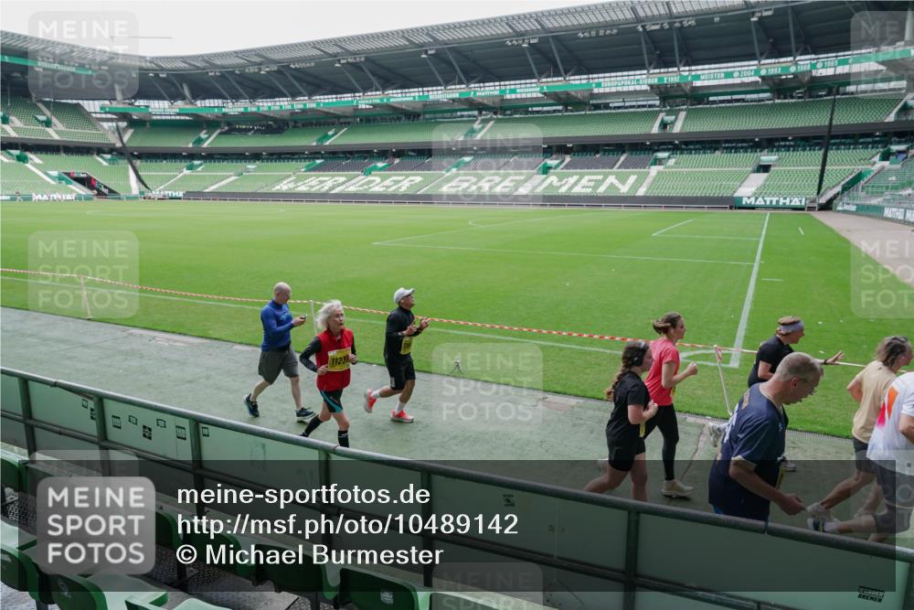 13.09.2026 - 21. swb-Marathon Bremen Michael Burmester http://msf.ph/oto/10489142 13.09.2026 10:41:15 Laufen im Stadion 10155, 10156, 10163, 10169, 10213, 10234, 10247, 10299, 10313, 10321, 10354, 10386, 10399, 10406, 10414, 10417, 10419, 10422, 10424, 10435, 10455, 10461, 10462, 10483, 10527, 10545, 10546, 10547, 10570, 10582, 10586, 10599, 10611, 10644, 10653, 10694, 10696, 10705, 10706, 10719, 10722, 10737, 10751, 10766, 10768, 10776, 10804, 10859, 10889, 10909, 10963, 10977, 11043, 11239 meine-sportfotos.de