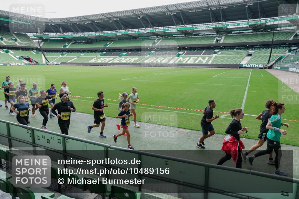 13.09.2026 - 21. swb-Marathon Bremen Michael Burmester http://msf.ph/oto/10489156 13.09.2026 10:41:30 Laufen im Stadion 10148, 10155, 10156, 10163, 10169, 10213, 10247, 10299, 10313, 10321, 10354, 10395, 10396, 10399, 10406, 10414, 10417, 10419, 10422, 10424, 10435, 10455, 10461, 10462, 10483, 10519, 10527, 10545, 10546, 10547, 10570, 10582, 10586, 10611, 10644, 10694, 10696, 10705, 10706, 10719, 10722, 10751, 10766, 10768, 10776, 10804, 10859, 10889, 10909, 10963, 10977, 11043, 11084, 11085, 11097, 11098, 11239 meine-sportfotos.de