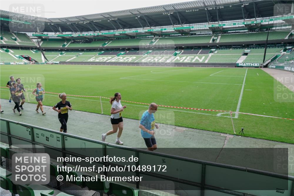 13.09.2026 - 21. swb-Marathon Bremen Michael Burmester http://msf.ph/oto/10489172 13.09.2026 10:41:48 Laufen im Stadion 10148, 10155, 10163, 10247, 10313, 10330, 10354, 10395, 10396, 10399, 10406, 10414, 10419, 10422, 10424, 10435, 10455, 10461, 10462, 10483, 10490, 10519, 10527, 10545, 10546, 10547, 10582, 10586, 10611, 10644, 10665, 10694, 10705, 10706, 10719, 10722, 10752, 10766, 10768, 10776, 10804, 10854, 10859, 10889, 10909, 10963, 10977, 11026, 11027, 11041, 11043, 11078, 11084, 11085, 11090, 11097, 11098, 11140, 11192, 11239 meine-sportfotos.de