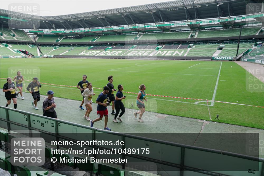 13.09.2026 - 21. swb-Marathon Bremen Michael Burmester http://msf.ph/oto/10489175 13.09.2026 10:41:51 Laufen im Stadion 10148, 10155, 10163, 10247, 10313, 10330, 10354, 10395, 10396, 10399, 10414, 10419, 10422, 10424, 10455, 10461, 10462, 10483, 10490, 10519, 10527, 10545, 10546, 10547, 10582, 10586, 10611, 10644, 10665, 10694, 10705, 10706, 10719, 10722, 10752, 10766, 10768, 10776, 10804, 10854, 10859, 10889, 10909, 10963, 10977, 11026, 11027, 11041, 11043, 11078, 11084, 11085, 11090, 11097, 11098, 11140, 11192, 11239 meine-sportfotos.de