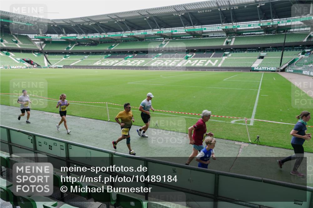 13.09.2026 - 21. swb-Marathon Bremen Michael Burmester http://msf.ph/oto/10489184 13.09.2026 10:42:00 Laufen im Stadion 10148, 10155, 10163, 10247, 10303, 10313, 10330, 10354, 10395, 10396, 10399, 10414, 10419, 10422, 10461, 10462, 10483, 10490, 10491, 10519, 10527, 10545, 10546, 10547, 10586, 10611, 10644, 10665, 10694, 10705, 10706, 10719, 10722, 10752, 10766, 10768, 10773, 10776, 10804, 10854, 10859, 10880, 10889, 10909, 10963, 10977, 11026, 11027, 11041, 11043, 11078, 11084, 11085, 11090, 11097, 11098, 11140, 11192, 11239 meine-sportfotos.de