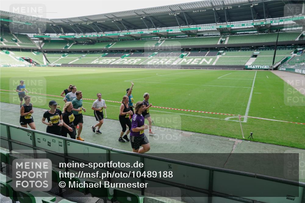 13.09.2026 - 21. swb-Marathon Bremen Michael Burmester http://msf.ph/oto/10489188 13.09.2026 10:42:07 Laufen im Stadion 10148, 10155, 10163, 10247, 10303, 10313, 10330, 10354, 10361, 10362, 10395, 10396, 10399, 10414, 10419, 10422, 10461, 10462, 10483, 10490, 10491, 10519, 10527, 10545, 10546, 10547, 10557, 10586, 10611, 10644, 10665, 10694, 10705, 10706, 10719, 10722, 10752, 10766, 10768, 10773, 10776, 10784, 10804, 10805, 10854, 10859, 10880, 10889, 10909, 10963, 10977, 11026, 11027, 11041, 11043, 11078, 11084, 11085, 11090, 11097, 11098, 11140, 11173, 11192, 11239 meine-sportfotos.de
