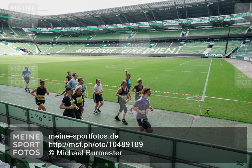 13.09.2026 - 21. swb-Marathon Bremen Michael Burmester http://msf.ph/oto/10489189 13.09.2026 10:42:08 Laufen im Stadion 10148, 10155, 10163, 10247, 10303, 10313, 10330, 10354, 10361, 10362, 10395, 10396, 10399, 10414, 10419, 10422, 10461, 10462, 10483, 10490, 10491, 10519, 10527, 10545, 10546, 10547, 10557, 10586, 10611, 10644, 10665, 10694, 10705, 10706, 10719, 10722, 10752, 10766, 10768, 10773, 10776, 10784, 10804, 10805, 10854, 10859, 10880, 10889, 10909, 10963, 10977, 11026, 11027, 11041, 11043, 11078, 11084, 11085, 11090, 11097, 11098, 11140, 11173, 11192, 11239 meine-sportfotos.de