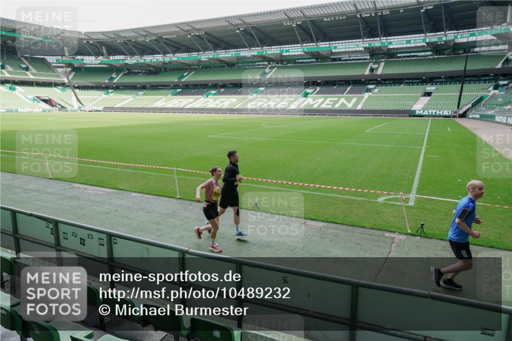 13.09.2026 - 21. swb-Marathon Bremen Michael Burmester http://msf.ph/oto/10489232 13.09.2026 10:42:56 Laufen im Stadion 10002, 10004, 10005, 10148, 10271, 10303, 10330, 10361, 10362, 10395, 10396, 10402, 10422, 10461, 10462, 10474, 10490, 10491, 10519, 10546, 10547, 10557, 10572, 10605, 10606, 10665, 10752, 10773, 10776, 10784, 10805, 10854, 10880, 10889, 10899, 10900, 10909, 10963, 10977, 11026, 11027, 11041, 11078, 11084, 11085, 11090, 11097, 11098, 11140, 11173, 11192, 11217, 11239, 11264, 11274, 11333, 11337, 11448, 11456, 11461, 11482, 11535 meine-sportfotos.de