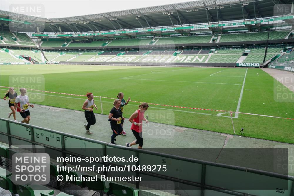 13.09.2026 - 21. swb-Marathon Bremen Michael Burmester http://msf.ph/oto/10489275 13.09.2026 10:43:52 Laufen im Stadion 10002, 10004, 10005, 10176, 10191, 10192, 10271, 10295, 10303, 10325, 10330, 10335, 10361, 10362, 10402, 10459, 10474, 10491, 10513, 10557, 10572, 10605, 10606, 10629, 10752, 10756, 10773, 10779, 10784, 10805, 10880, 10882, 10899, 10900, 10997, 10999, 11026, 11041, 11078, 11173, 11217, 11233, 11264, 11274, 11307, 11333, 11337, 11355, 11385, 11408, 11448, 11456, 11461, 11482, 11535, 11629, 11943, 12311 meine-sportfotos.de