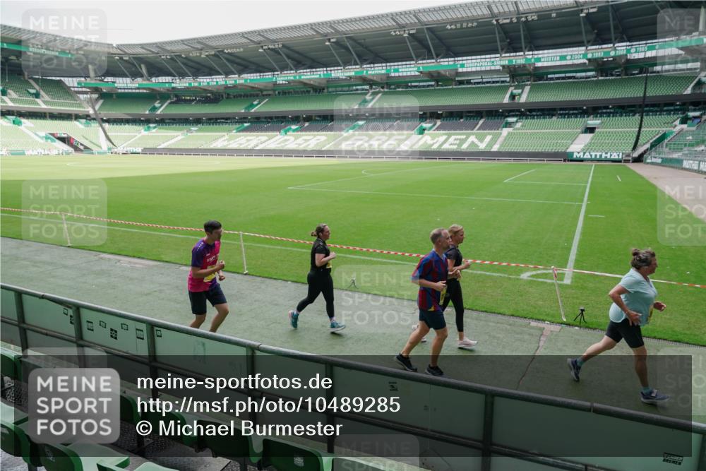 13.09.2026 - 21. swb-Marathon Bremen Michael Burmester http://msf.ph/oto/10489285 13.09.2026 10:44:06 Laufen im Stadion 10002, 10004, 10005, 10176, 10191, 10192, 10271, 10295, 10325, 10335, 10361, 10362, 10402, 10459, 10474, 10491, 10513, 10557, 10572, 10605, 10606, 10629, 10679, 10713, 10756, 10773, 10779, 10784, 10805, 10880, 10882, 10899, 10900, 10997, 10999, 11173, 11217, 11233, 11264, 11274, 11307, 11333, 11337, 11355, 11385, 11408, 11448, 11456, 11461, 11482, 11535, 11629, 11943, 12151, 12311, 12321, 10163 meine-sportfotos.de