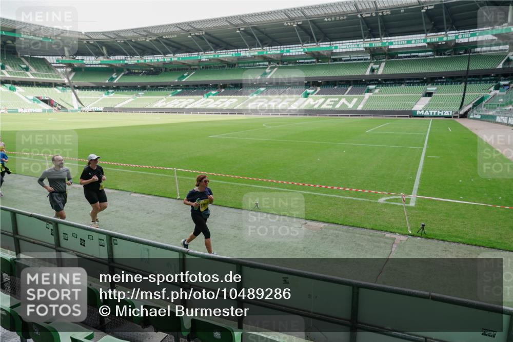 13.09.2026 - 21. swb-Marathon Bremen Michael Burmester http://msf.ph/oto/10489286 13.09.2026 10:44:10 Laufen im Stadion 10002, 10004, 10005, 10176, 10191, 10192, 10271, 10295, 10325, 10335, 10361, 10362, 10402, 10459, 10474, 10491, 10513, 10557, 10572, 10605, 10606, 10629, 10679, 10713, 10756, 10773, 10779, 10784, 10805, 10880, 10882, 10899, 10900, 10997, 10999, 11081, 11173, 11217, 11233, 11264, 11274, 11307, 11333, 11337, 11355, 11385, 11408, 11448, 11456, 11461, 11482, 11495, 11535, 11629, 11932, 11943, 12151, 12226, 12311, 12321, 10163 meine-sportfotos.de
