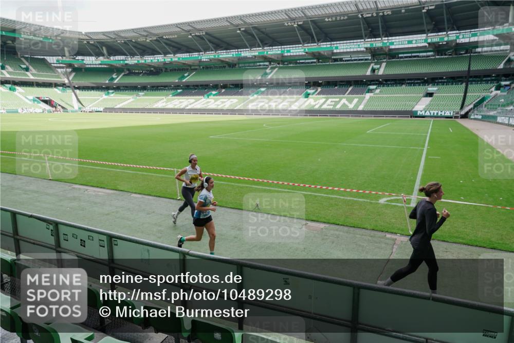 13.09.2026 - 21. swb-Marathon Bremen Michael Burmester http://msf.ph/oto/10489298 13.09.2026 10:44:33 Laufen im Stadion 10004, 10005, 10137, 10176, 10191, 10192, 10194, 10271, 10295, 10325, 10335, 10344, 10402, 10459, 10474, 10513, 10568, 10600, 10605, 10606, 10629, 10679, 10713, 10756, 10779, 10882, 10899, 10900, 10979, 10997, 10999, 11081, 11200, 11217, 11233, 11264, 11307, 11333, 11337, 11355, 11385, 11408, 11448, 11456, 11461, 11482, 11495, 11535, 11629, 11808, 11932, 11943, 12057, 12089, 12151, 12224, 12226, 12311, 12321, 12539, 10163 meine-sportfotos.de