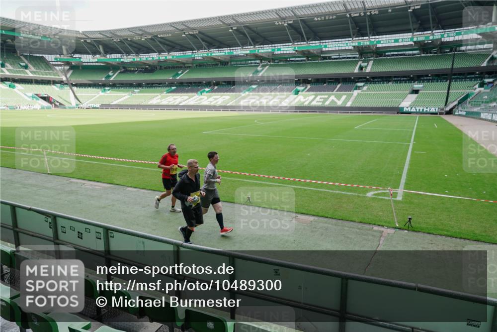13.09.2026 - 21. swb-Marathon Bremen Michael Burmester http://msf.ph/oto/10489300 13.09.2026 10:44:38 Laufen im Stadion 10004, 10005, 10137, 10176, 10191, 10192, 10194, 10271, 10295, 10325, 10335, 10344, 10402, 10430, 10459, 10513, 10568, 10600, 10605, 10606, 10629, 10679, 10713, 10756, 10779, 10882, 10899, 10900, 10979, 10997, 10999, 11081, 11200, 11217, 11233, 11264, 11307, 11333, 11337, 11355, 11385, 11408, 11448, 11456, 11461, 11482, 11495, 11535, 11629, 11808, 11932, 11943, 12057, 12089, 12151, 12224, 12226, 12311, 12321, 12539, 10163 meine-sportfotos.de