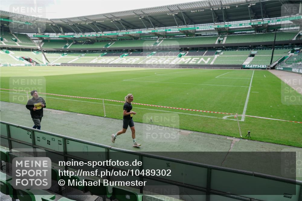 13.09.2026 - 21. swb-Marathon Bremen Michael Burmester http://msf.ph/oto/10489302 13.09.2026 10:44:42 Laufen im Stadion 10004, 10005, 10137, 10176, 10191, 10192, 10194, 10202, 10271, 10295, 10325, 10335, 10344, 10402, 10430, 10459, 10513, 10524, 10568, 10600, 10605, 10606, 10629, 10679, 10713, 10756, 10779, 10882, 10899, 10900, 10979, 10997, 10999, 11081, 11200, 11217, 11233, 11264, 11307, 11333, 11337, 11355, 11385, 11408, 11448, 11456, 11461, 11482, 11495, 11535, 11629, 11808, 11932, 11943, 12057, 12089, 12151, 12153, 12224, 12226, 12311, 12321, 12539, 10163 meine-sportfotos.de