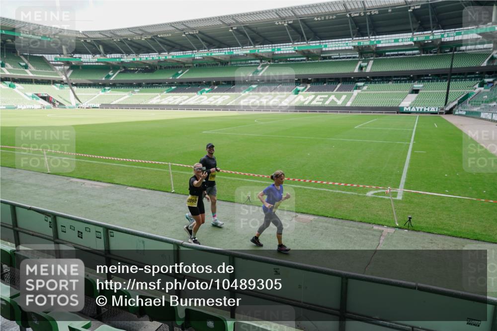 13.09.2026 - 21. swb-Marathon Bremen Michael Burmester http://msf.ph/oto/10489305 13.09.2026 10:44:47 Laufen im Stadion 10004, 10005, 10137, 10176, 10191, 10192, 10194, 10202, 10242, 10271, 10295, 10325, 10335, 10344, 10402, 10430, 10459, 10513, 10524, 10568, 10600, 10605, 10606, 10629, 10679, 10713, 10756, 10779, 10882, 10899, 10900, 10979, 10997, 10999, 11081, 11200, 11217, 11233, 11264, 11307, 11333, 11337, 11355, 11385, 11408, 11448, 11456, 11461, 11482, 11495, 11535, 11629, 11808, 11932, 11943, 12057, 12089, 12151, 12153, 12224, 12226, 12311, 12321, 12539, 10163 meine-sportfotos.de