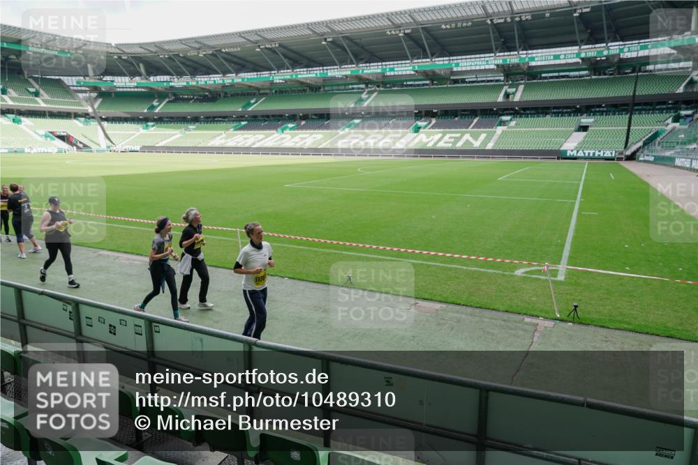 13.09.2026 - 21. swb-Marathon Bremen Michael Burmester http://msf.ph/oto/10489310 13.09.2026 10:45:01 Laufen im Stadion 10137, 10176, 10191, 10192, 10194, 10202, 10242, 10295, 10325, 10335, 10344, 10430, 10459, 10513, 10524, 10568, 10600, 10605, 10606, 10629, 10651, 10679, 10713, 10756, 10779, 10882, 10979, 10997, 10999, 11081, 11200, 11233, 11307, 11309, 11333, 11337, 11355, 11385, 11408, 11448, 11456, 11495, 11629, 11808, 11932, 11943, 12057, 12089, 12151, 12153, 12177, 12178, 12224, 12226, 12311, 12321, 12539, 10148, 10163 meine-sportfotos.de