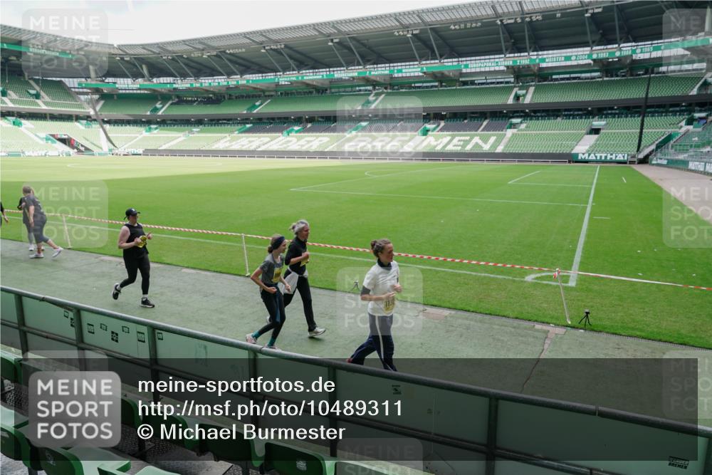 13.09.2026 - 21. swb-Marathon Bremen Michael Burmester http://msf.ph/oto/10489311 13.09.2026 10:45:02 Laufen im Stadion 10137, 10176, 10191, 10192, 10194, 10202, 10242, 10295, 10325, 10335, 10344, 10430, 10459, 10513, 10524, 10568, 10600, 10605, 10606, 10629, 10651, 10679, 10713, 10756, 10779, 10882, 10979, 10997, 10999, 11081, 11200, 11233, 11307, 11309, 11333, 11337, 11355, 11367, 11385, 11408, 11448, 11495, 11629, 11808, 11932, 11943, 12057, 12089, 12151, 12153, 12177, 12178, 12224, 12226, 12311, 12321, 12539, 10148, 10163 meine-sportfotos.de