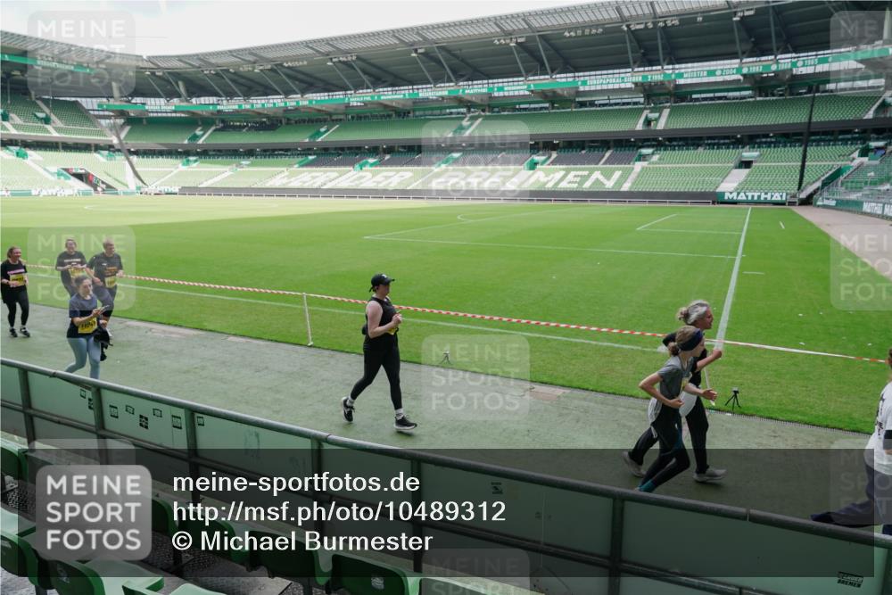 13.09.2026 - 21. swb-Marathon Bremen Michael Burmester http://msf.ph/oto/10489312 13.09.2026 10:45:03 Laufen im Stadion 10137, 10176, 10191, 10192, 10194, 10202, 10242, 10295, 10325, 10335, 10344, 10430, 10459, 10513, 10524, 10568, 10600, 10605, 10606, 10629, 10651, 10679, 10713, 10756, 10779, 10882, 10979, 10997, 10999, 11081, 11200, 11233, 11307, 11309, 11333, 11337, 11355, 11367, 11385, 11408, 11448, 11495, 11629, 11808, 11932, 11943, 12057, 12089, 12151, 12153, 12177, 12178, 12224, 12226, 12311, 12321, 12539, 10148, 10163 meine-sportfotos.de