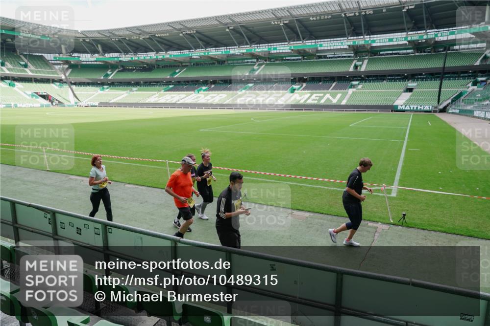 13.09.2026 - 21. swb-Marathon Bremen Michael Burmester http://msf.ph/oto/10489315 13.09.2026 10:45:08 Laufen im Stadion 10137, 10176, 10191, 10192, 10194, 10202, 10242, 10295, 10325, 10335, 10344, 10430, 10459, 10472, 10513, 10524, 10568, 10600, 10605, 10606, 10629, 10651, 10679, 10713, 10756, 10779, 10882, 10979, 10997, 10999, 11081, 11200, 11233, 11307, 11309, 11355, 11367, 11385, 11408, 11495, 11629, 11709, 11808, 11821, 11932, 11943, 12057, 12089, 12151, 12153, 12177, 12178, 12224, 12226, 12311, 12321, 12539, 10148, 10163, 10330 meine-sportfotos.de