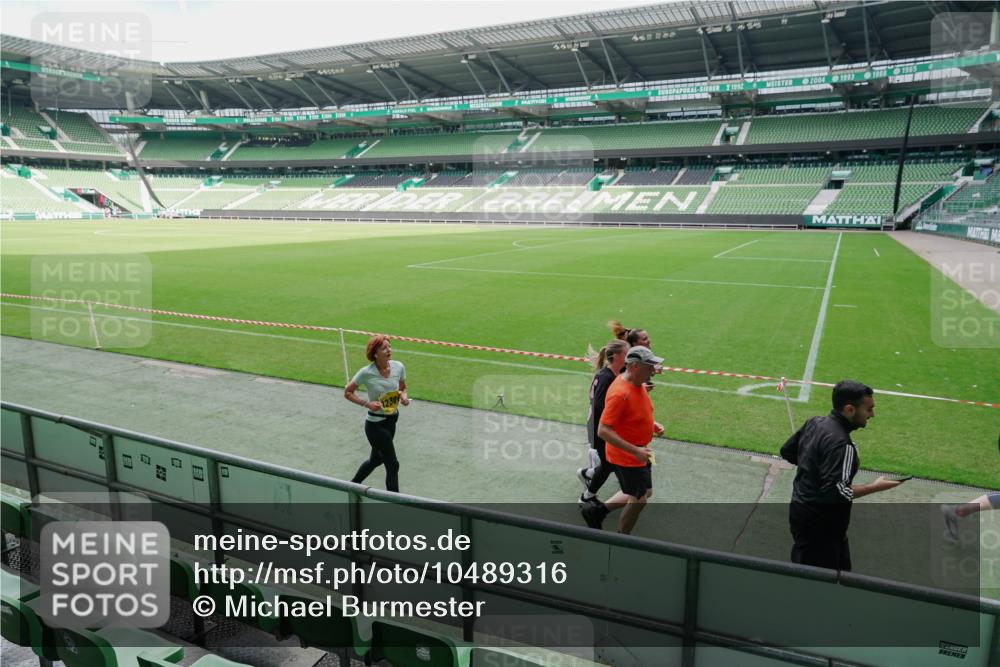13.09.2026 - 21. swb-Marathon Bremen Michael Burmester http://msf.ph/oto/10489316 13.09.2026 10:45:09 Laufen im Stadion 10137, 10176, 10191, 10192, 10194, 10202, 10242, 10295, 10325, 10335, 10344, 10430, 10459, 10472, 10513, 10524, 10568, 10600, 10629, 10651, 10679, 10713, 10756, 10779, 10882, 10979, 10997, 10999, 11081, 11200, 11233, 11307, 11309, 11355, 11367, 11385, 11408, 11495, 11629, 11709, 11808, 11821, 11932, 11943, 12057, 12089, 12151, 12153, 12177, 12178, 12224, 12226, 12311, 12321, 12539, 10148, 10163, 10330 meine-sportfotos.de