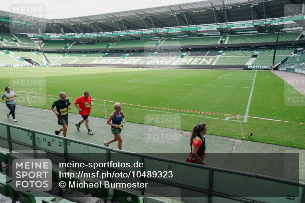 13.09.2026 - 21. swb-Marathon Bremen Michael Burmester http://msf.ph/oto/10489323 13.09.2026 10:45:19 Laufen im Stadion 10137, 10176, 10191, 10192, 10194, 10202, 10242, 10295, 10344, 10430, 10472, 10524, 10568, 10600, 10629, 10651, 10679, 10713, 10756, 10779, 10882, 10979, 10997, 10999, 11081, 11181, 11200, 11233, 11244, 11307, 11309, 11355, 11367, 11385, 11408, 11495, 11574, 11629, 11709, 11808, 11821, 11932, 11943, 12057, 12089, 12151, 12153, 12177, 12178, 12224, 12226, 12285, 12311, 12321, 12374, 12539, 10148, 10163, 10303, 10330 meine-sportfotos.de