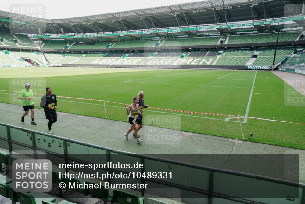 13.09.2026 - 21. swb-Marathon Bremen Michael Burmester http://msf.ph/oto/10489331 13.09.2026 10:45:35 Laufen im Stadion 10137, 10176, 10191, 10192, 10194, 10202, 10242, 10295, 10344, 10430, 10472, 10524, 10568, 10600, 10629, 10651, 10679, 10713, 10979, 10999, 11050, 11081, 11181, 11200, 11233, 11244, 11307, 11309, 11367, 11385, 11495, 11574, 11629, 11675, 11709, 11760, 11808, 11821, 11932, 11943, 12057, 12089, 12151, 12153, 12177, 12178, 12211, 12224, 12226, 12285, 12311, 12321, 12374, 12462, 12539, 10148, 10163, 10303, 10330, 10361 meine-sportfotos.de