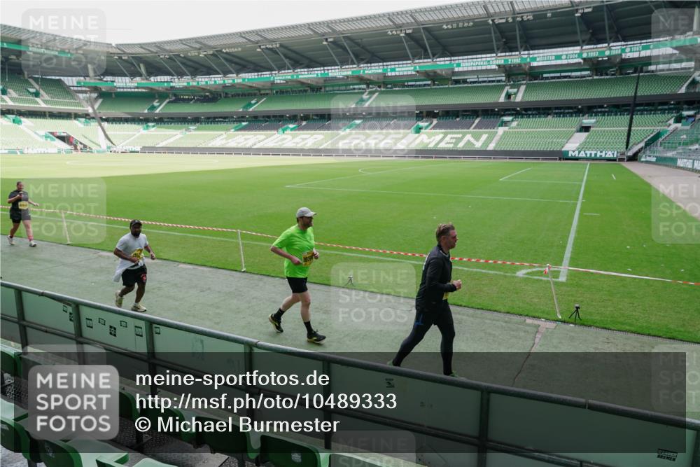 13.09.2026 - 21. swb-Marathon Bremen Michael Burmester http://msf.ph/oto/10489333 13.09.2026 10:45:38 Laufen im Stadion 10137, 10176, 10191, 10192, 10194, 10202, 10242, 10295, 10344, 10430, 10472, 10524, 10568, 10600, 10651, 10679, 10713, 10979, 10999, 11050, 11081, 11181, 11200, 11233, 11244, 11296, 11309, 11367, 11385, 11495, 11529, 11546, 11574, 11629, 11675, 11709, 11760, 11808, 11821, 11932, 11943, 12057, 12089, 12151, 12153, 12177, 12178, 12211, 12224, 12226, 12285, 12311, 12321, 12374, 12462, 12539, 10148, 10163, 10303, 10330, 10361 meine-sportfotos.de