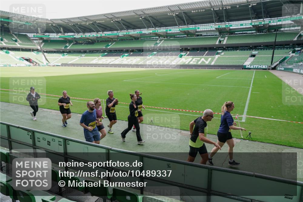 13.09.2026 - 21. swb-Marathon Bremen Michael Burmester http://msf.ph/oto/10489337 13.09.2026 10:45:42 Laufen im Stadion 10137, 10176, 10191, 10192, 10194, 10202, 10242, 10344, 10430, 10472, 10524, 10568, 10600, 10651, 10679, 10713, 10979, 11050, 11081, 11181, 11200, 11244, 11296, 11309, 11367, 11385, 11495, 11529, 11530, 11546, 11574, 11629, 11675, 11709, 11760, 11808, 11821, 11932, 11943, 12057, 12089, 12151, 12153, 12177, 12178, 12211, 12224, 12226, 12285, 12311, 12316, 12317, 12321, 12374, 12422, 12462, 12539, 10002, 10148, 10163, 10303, 10330, 10361 meine-sportfotos.de