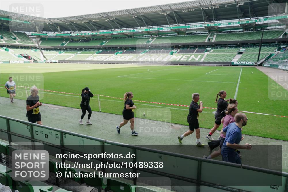 13.09.2026 - 21. swb-Marathon Bremen Michael Burmester http://msf.ph/oto/10489338 13.09.2026 10:45:44 Laufen im Stadion 10137, 10176, 10191, 10192, 10194, 10202, 10242, 10344, 10430, 10472, 10524, 10568, 10600, 10651, 10679, 10713, 10979, 11050, 11081, 11181, 11200, 11244, 11296, 11309, 11367, 11385, 11495, 11529, 11530, 11546, 11574, 11629, 11675, 11709, 11760, 11808, 11821, 11932, 11943, 12057, 12089, 12151, 12153, 12177, 12178, 12211, 12224, 12226, 12285, 12311, 12316, 12317, 12321, 12374, 12422, 12462, 12539, 10002, 10148, 10163, 10303, 10330, 10361 meine-sportfotos.de