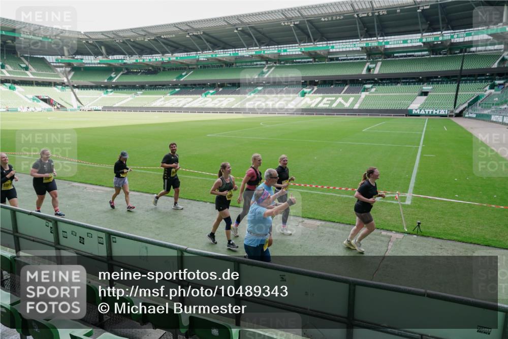 13.09.2026 - 21. swb-Marathon Bremen Michael Burmester http://msf.ph/oto/10489343 13.09.2026 10:45:51 Laufen im Stadion 10137, 10161, 10191, 10192, 10194, 10202, 10242, 10344, 10430, 10472, 10524, 10535, 10568, 10600, 10651, 10679, 10713, 10895, 10979, 11050, 11081, 11181, 11200, 11244, 11296, 11309, 11367, 11457, 11495, 11529, 11530, 11546, 11574, 11629, 11675, 11709, 11760, 11808, 11821, 11932, 12057, 12089, 12151, 12153, 12177, 12178, 12211, 12224, 12226, 12285, 12311, 12316, 12317, 12321, 12374, 12422, 12462, 12539, 10002, 10148, 10163, 10303, 10330, 10361 meine-sportfotos.de