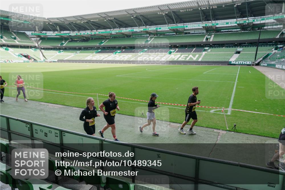 13.09.2026 - 21. swb-Marathon Bremen Michael Burmester http://msf.ph/oto/10489345 13.09.2026 10:45:53 Laufen im Stadion 10137, 10161, 10191, 10192, 10194, 10202, 10242, 10344, 10430, 10472, 10524, 10535, 10568, 10600, 10651, 10679, 10713, 10895, 10970, 10979, 11050, 11081, 11181, 11200, 11244, 11296, 11309, 11367, 11457, 11495, 11529, 11530, 11546, 11574, 11629, 11675, 11709, 11760, 11808, 11821, 11932, 12057, 12089, 12151, 12153, 12177, 12178, 12211, 12224, 12226, 12285, 12311, 12316, 12317, 12321, 12374, 12422, 12462, 12539, 10002, 10148, 10163, 10303, 10330, 10361 meine-sportfotos.de