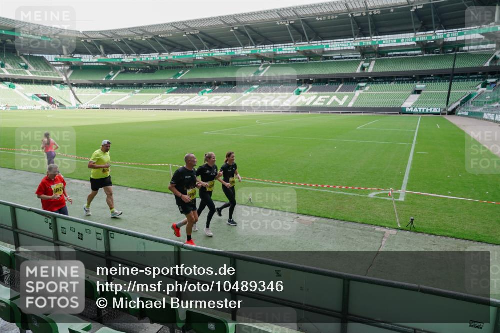 13.09.2026 - 21. swb-Marathon Bremen Michael Burmester http://msf.ph/oto/10489346 13.09.2026 10:45:57 Laufen im Stadion 10137, 10161, 10191, 10192, 10194, 10202, 10242, 10344, 10430, 10472, 10524, 10535, 10568, 10600, 10651, 10679, 10713, 10895, 10970, 10979, 11050, 11081, 11181, 11200, 11244, 11296, 11309, 11367, 11457, 11495, 11529, 11530, 11546, 11574, 11629, 11675, 11709, 11760, 11808, 11821, 11932, 12057, 12089, 12151, 12153, 12177, 12178, 12211, 12224, 12226, 12285, 12311, 12316, 12317, 12321, 12374, 12422, 12462, 12539, 10002, 10148, 10303, 10330, 10361 meine-sportfotos.de