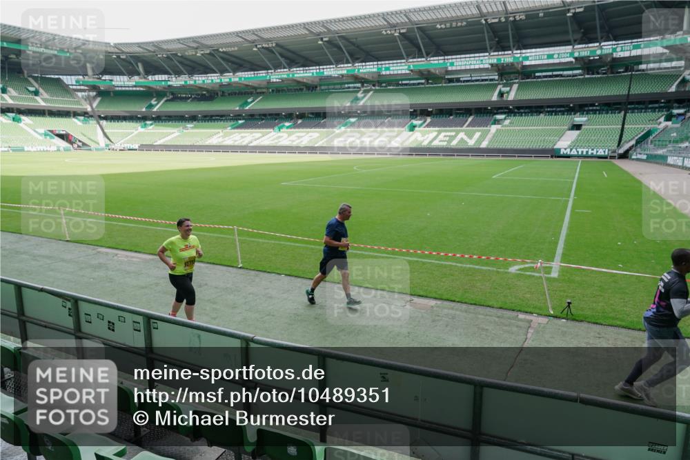 13.09.2026 - 21. swb-Marathon Bremen Michael Burmester http://msf.ph/oto/10489351 13.09.2026 10:46:07 Laufen im Stadion 10137, 10161, 10194, 10202, 10242, 10344, 10430, 10472, 10524, 10535, 10568, 10600, 10651, 10679, 10713, 10895, 10970, 10979, 11050, 11081, 11181, 11200, 11244, 11296, 11309, 11367, 11457, 11495, 11529, 11530, 11546, 11573, 11574, 11579, 11675, 11709, 11760, 11808, 11821, 11932, 12057, 12089, 12151, 12153, 12177, 12178, 12211, 12224, 12226, 12285, 12316, 12317, 12321, 12374, 12422, 12462, 12539, 10002, 10004, 10005, 10148, 10271, 10303, 10330, 10361 meine-sportfotos.de