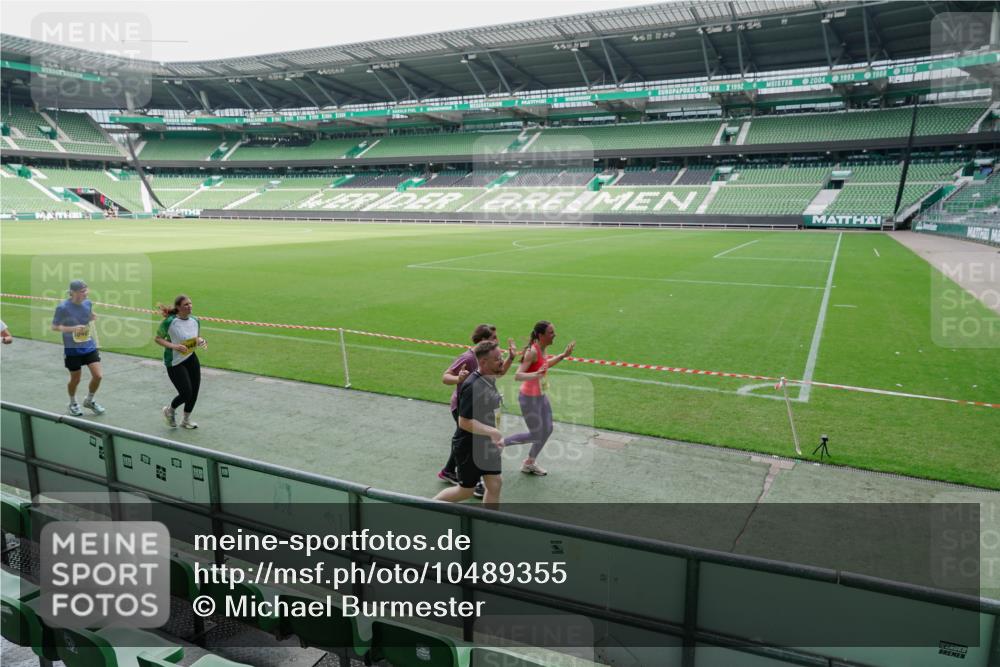13.09.2026 - 21. swb-Marathon Bremen Michael Burmester http://msf.ph/oto/10489355 13.09.2026 10:46:18 Laufen im Stadion 10137, 10161, 10194, 10202, 10242, 10344, 10430, 10472, 10524, 10535, 10568, 10600, 10651, 10895, 10933, 10970, 10979, 11050, 11081, 11181, 11200, 11244, 11296, 11309, 11367, 11457, 11495, 11529, 11530, 11546, 11573, 11574, 11579, 11639, 11675, 11709, 11760, 11808, 11821, 11932, 12057, 12089, 12151, 12153, 12177, 12178, 12211, 12224, 12226, 12285, 12316, 12317, 12374, 12422, 12462, 12539, 10002, 10004, 10005, 10148, 10271, 10303, 10330, 10361, 10605, 10606 meine-sportfotos.de