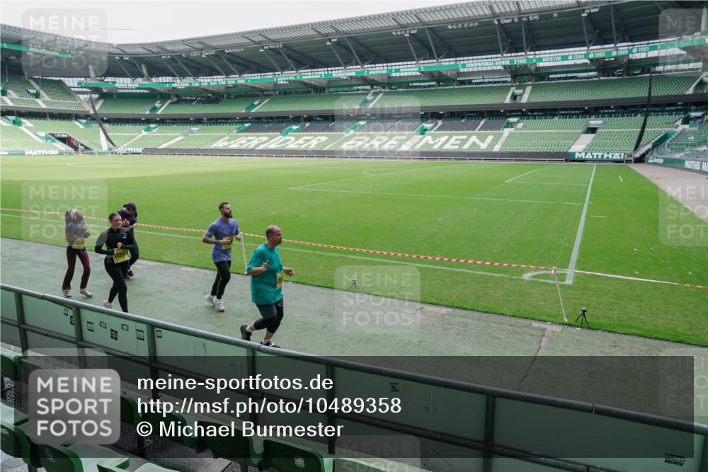 13.09.2026 - 21. swb-Marathon Bremen Michael Burmester http://msf.ph/oto/10489358 13.09.2026 10:46:29 Laufen im Stadion 10137, 10161, 10194, 10202, 10242, 10344, 10349, 10430, 10472, 10524, 10535, 10568, 10600, 10651, 10895, 10933, 10970, 10979, 11050, 11181, 11200, 11244, 11296, 11309, 11367, 11457, 11529, 11530, 11546, 11573, 11574, 11579, 11639, 11675, 11709, 11760, 11808, 11821, 12057, 12089, 12153, 12177, 12178, 12211, 12224, 12285, 12316, 12317, 12374, 12422, 12462, 12539, 10002, 10004, 10005, 10148, 10271, 10303, 10325, 10330, 10335, 10361, 10459, 10513, 10605, 10606 meine-sportfotos.de