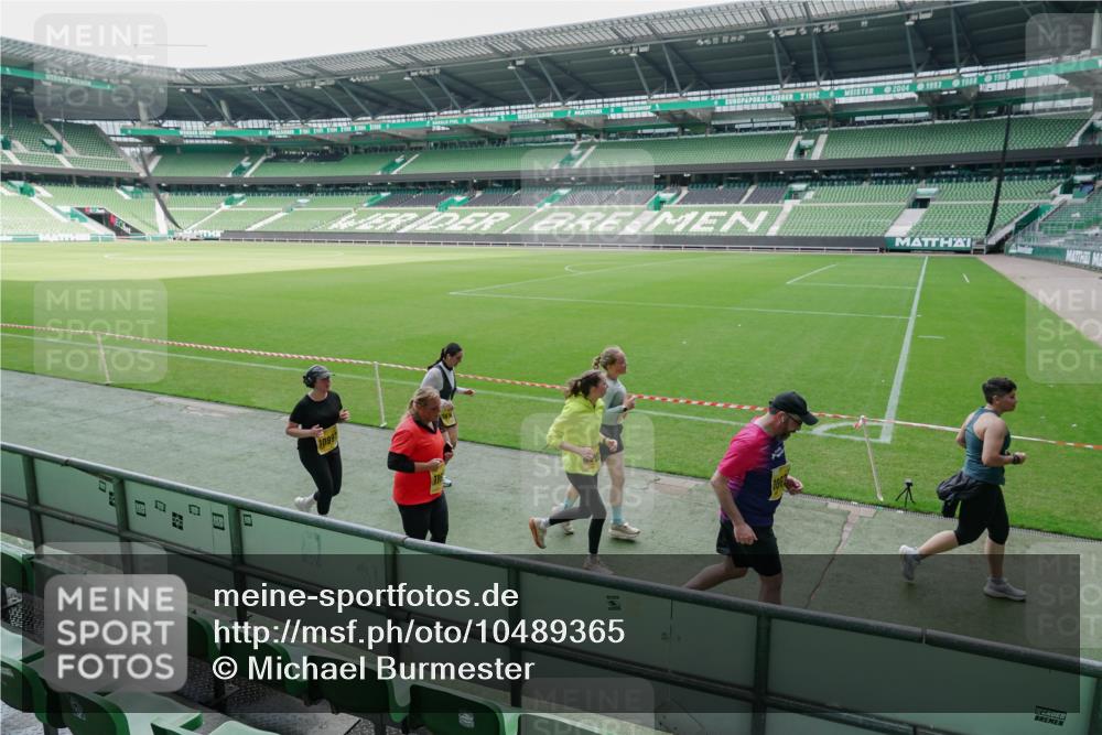 13.09.2026 - 21. swb-Marathon Bremen Michael Burmester http://msf.ph/oto/10489365 13.09.2026 10:46:39 Laufen im Stadion 10137, 10161, 10194, 10202, 10242, 10349, 10430, 10472, 10524, 10535, 10600, 10651, 10895, 10933, 10970, 11050, 11181, 11200, 11244, 11296, 11309, 11367, 11457, 11529, 11530, 11546, 11573, 11574, 11579, 11639, 11675, 11709, 11760, 11821, 12089, 12153, 12157, 12177, 12178, 12211, 12285, 12316, 12317, 12374, 12422, 12462, 12539, 10002, 10004, 10005, 10148, 10271, 10303, 10325, 10330, 10335, 10361, 10459, 10513, 10605, 10606, 10756, 10779, 10882, 10997 meine-sportfotos.de