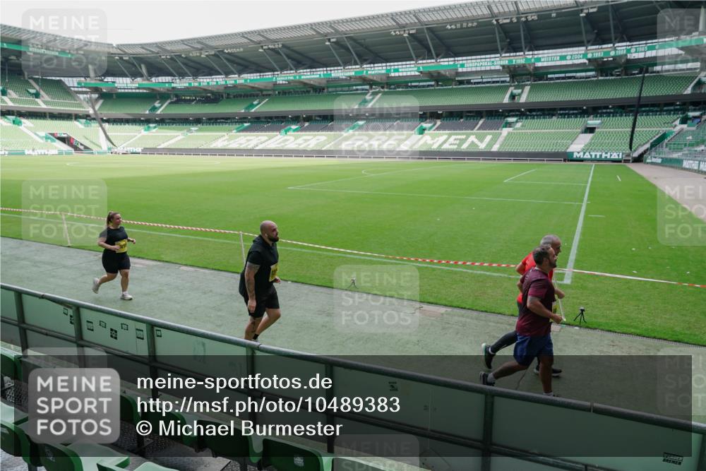 13.09.2026 - 21. swb-Marathon Bremen Michael Burmester http://msf.ph/oto/10489383 13.09.2026 10:47:07 Laufen im Stadion 10161, 10349, 10472, 10535, 10895, 10933, 10970, 11050, 11104, 11181, 11244, 11262, 11296, 11309, 11367, 11457, 11529, 11530, 11546, 11573, 11574, 11579, 11639, 11663, 11675, 11709, 11760, 11821, 12157, 12211, 12285, 12316, 12317, 12340, 12374, 12422, 12444, 12462, 10002, 10004, 10005, 10176, 10191, 10271, 10295, 10303, 10325, 10335, 10361, 10459, 10513, 10605, 10606, 10629, 10756, 10779, 10882, 10997, 10999, 11233 meine-sportfotos.de