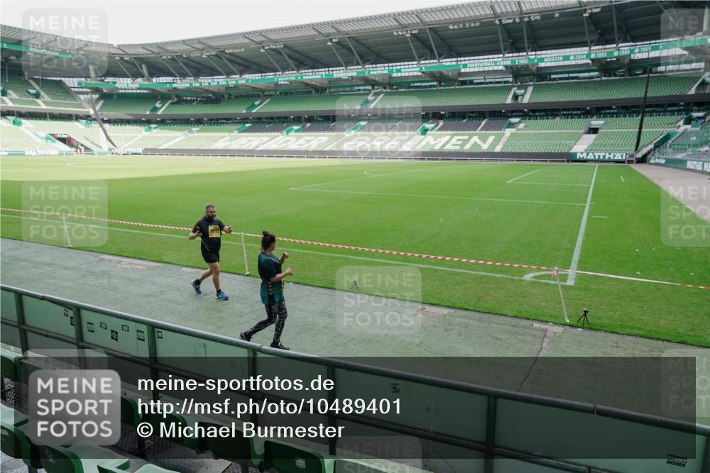 13.09.2026 - 21. swb-Marathon Bremen Michael Burmester http://msf.ph/oto/10489401 13.09.2026 10:47:42 Laufen im Stadion 10161, 10264, 10292, 10349, 10407, 10440, 10535, 10732, 10789, 10895, 10925, 10933, 10970, 11104, 11262, 11296, 11423, 11443, 11457, 11529, 11530, 11546, 11573, 11579, 11639, 11663, 11675, 11698, 12083, 12157, 12316, 12317, 12340, 12422, 12444, 12471, 12472, 12542, 12561, 10004, 10005, 10176, 10191, 10192, 10271, 10295, 10325, 10335, 10459, 10513, 10605, 10606, 10629, 10679, 10713, 10756, 10779, 10882, 10979, 10997, 10999, 11081, 11233, 11495 meine-sportfotos.de