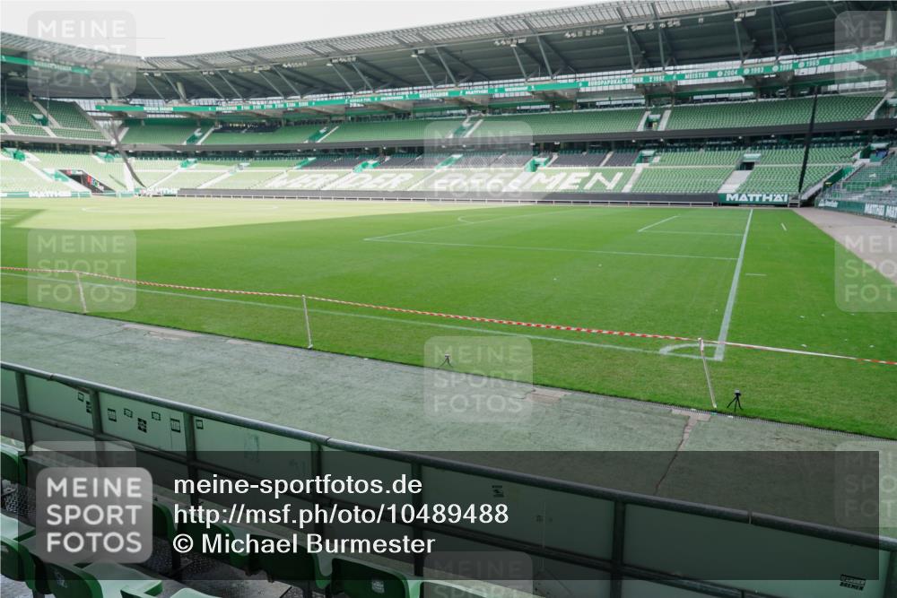 13.09.2026 - 21. swb-Marathon Bremen Michael Burmester http://msf.ph/oto/10489488 13.09.2026 11:01:55 Laufen im Stadion 11523, 11580, 12562, 12041 meine-sportfotos.de